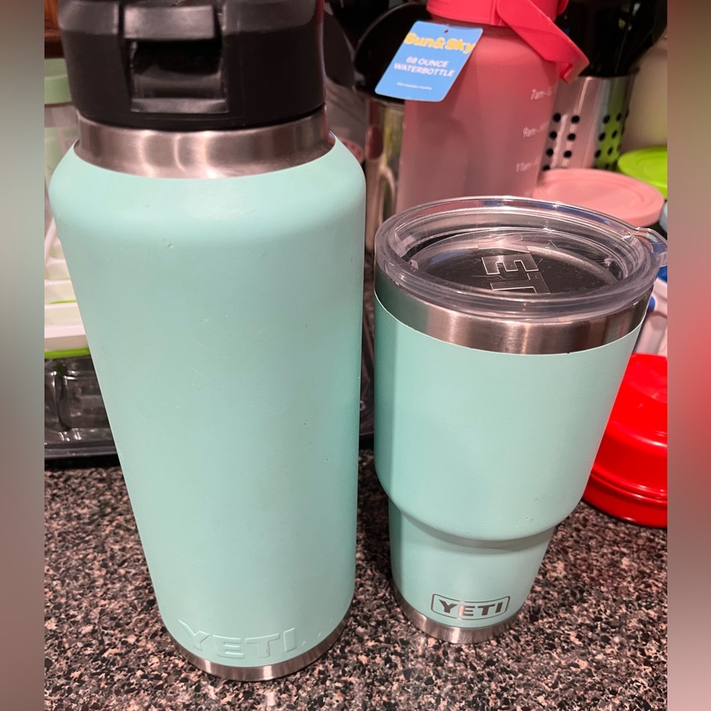 YETI Seafoam Bottle and Tumbler Duo